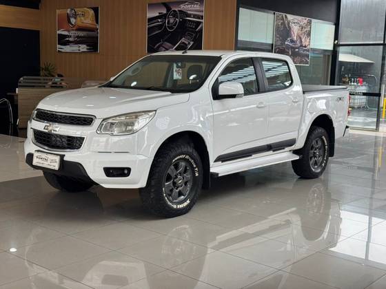 CHEVROLET S10 2.8 LT 4X4 CD 16V TURBO DIESEL 4P AUTOMÁTICO CHEVROLET S10 2.8 LT 4X4 CD 16V TURBO DIESEL 4P AUTOMÁTICO